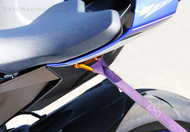 レーシングフック YZF-R6 17~ YZF-R1 15~19 ヤマハ YZF-R6 レーシングフック・タイダウンフック | バイク